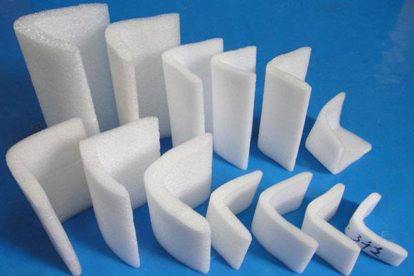 珍珠棉批發(fā)廠家：珍珠棉片材在包裝材料方面有什么特點嗎？